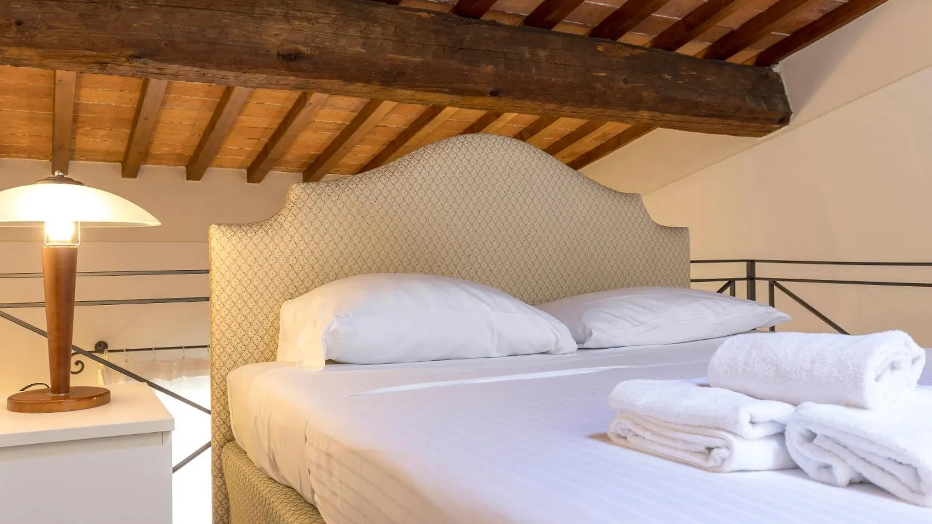 Santa Croce Cozy Duplex Lägenhet Florens