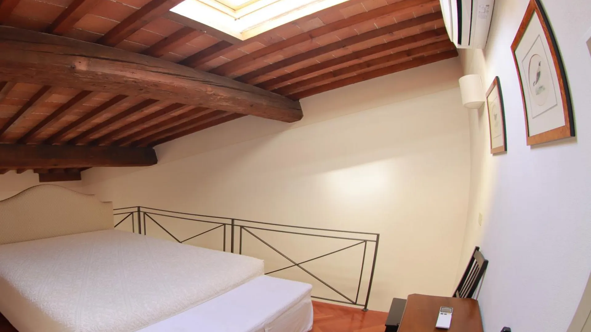 Santa Croce Cozy Duplex Apartment Florence